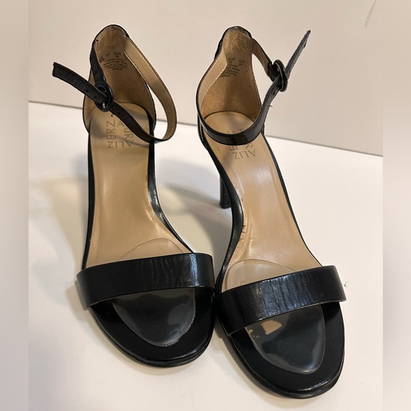 👡 Naturalizer Women's Leah Ankle Strap Heeled Sandal - Size 9W  👡 - Picture 3 of 13